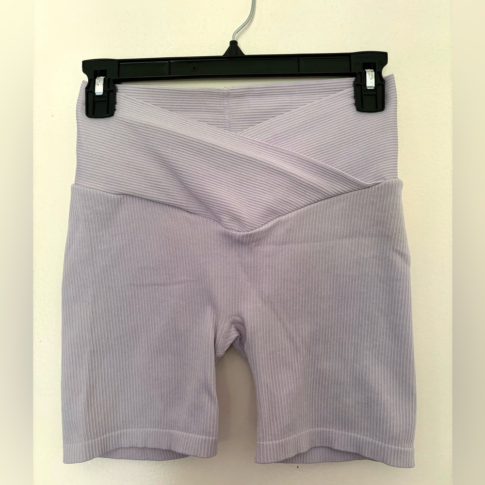 Purple ribbed workout set crossover biker shorts